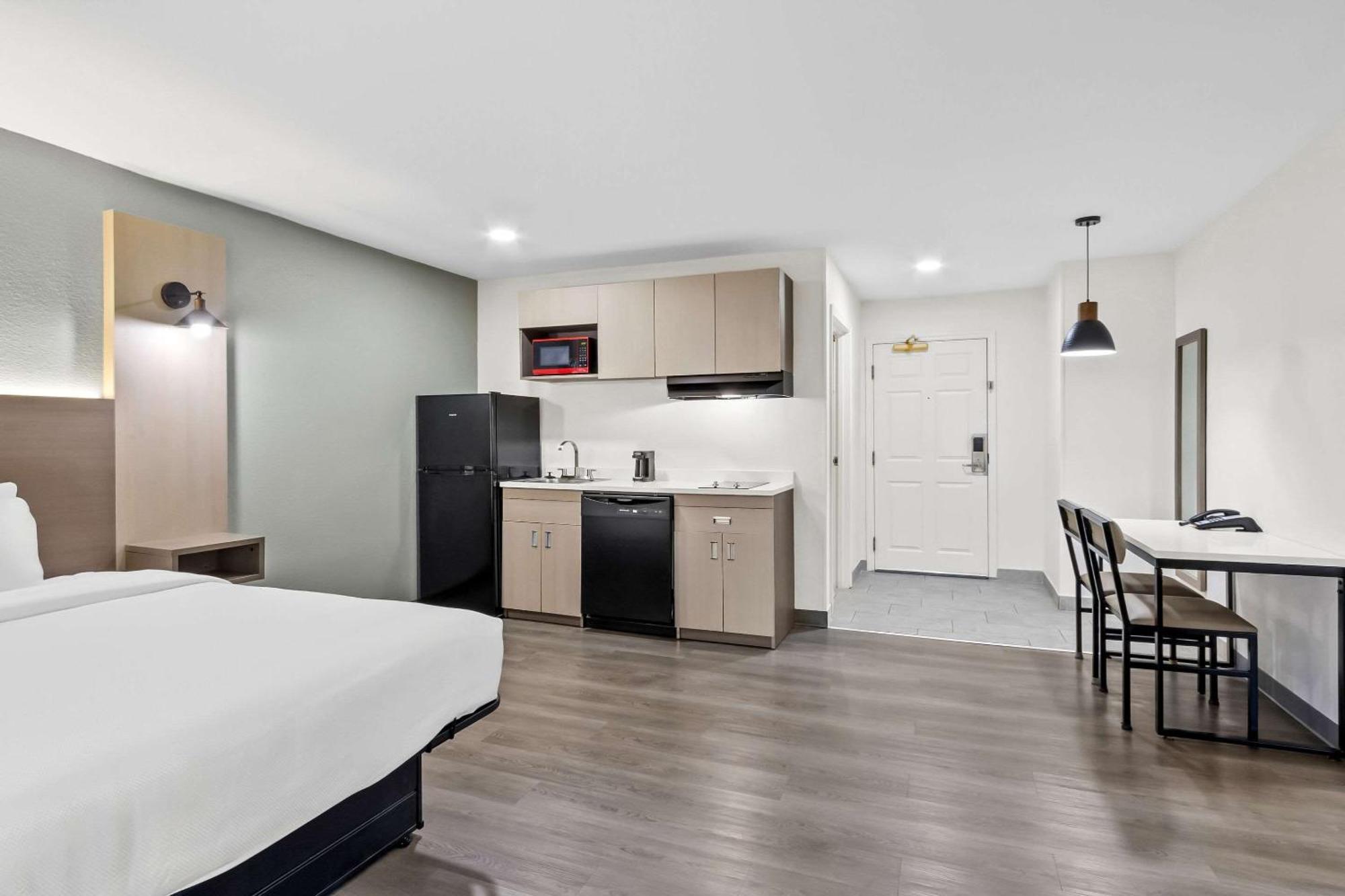 Mainstay Suites Columbia Harbison Exterior photo