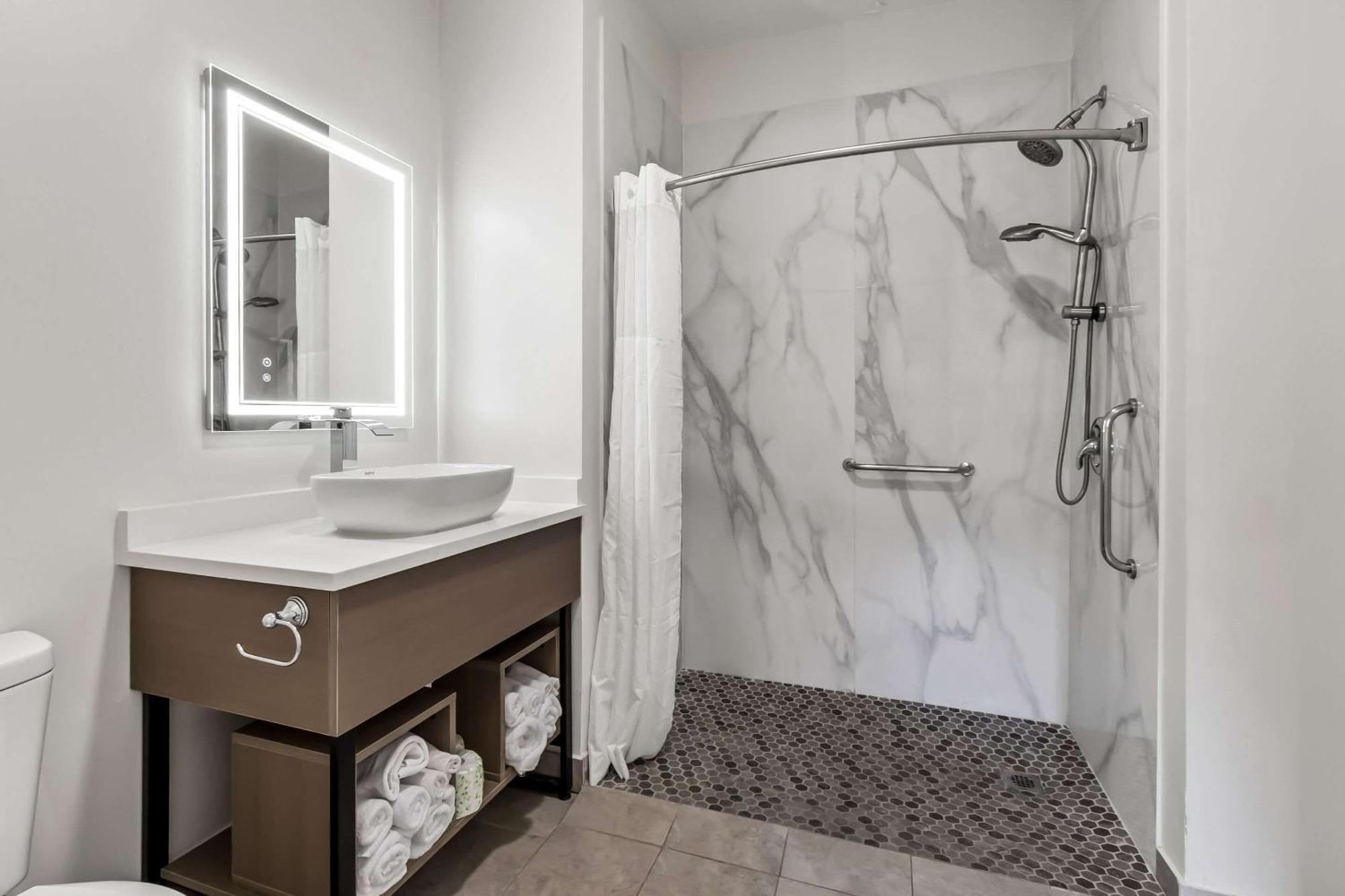Mainstay Suites Columbia Harbison Exterior photo